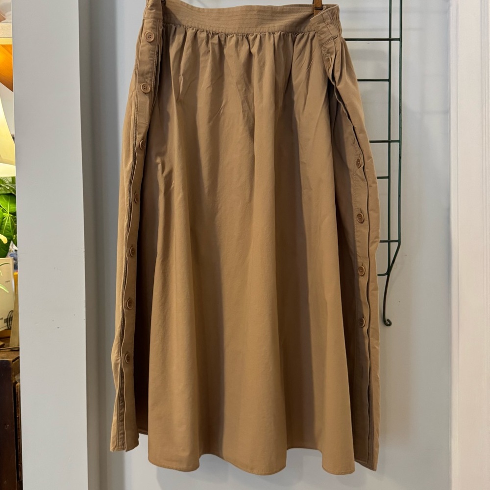 Great Madewell Plus Size Khaki A-line Skirt - Button-down Sides. Unique staple!